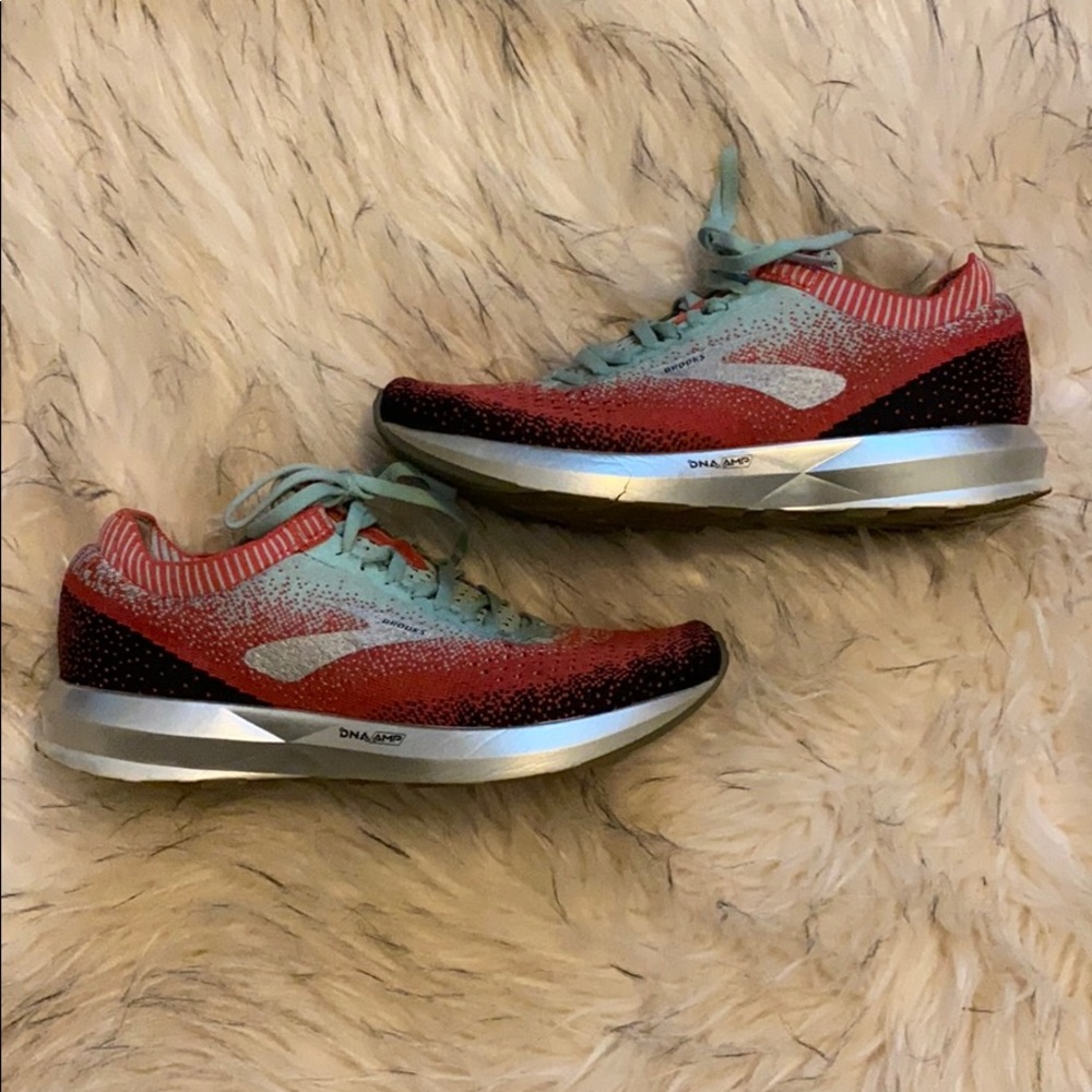 Brooks Levitate 2 Running Shoes size 7.5